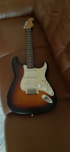 Guitarra squier Califórnia