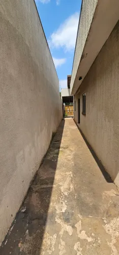 Alugo casa térrea 