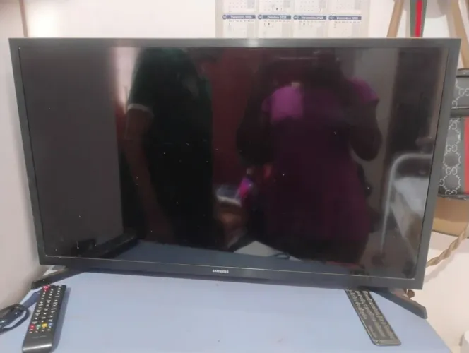 Vendo TV e Geladeira