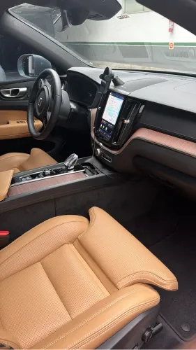 Volvo XC-60 T-8 Ultimate 2.0 AWD (híbrido) 2024