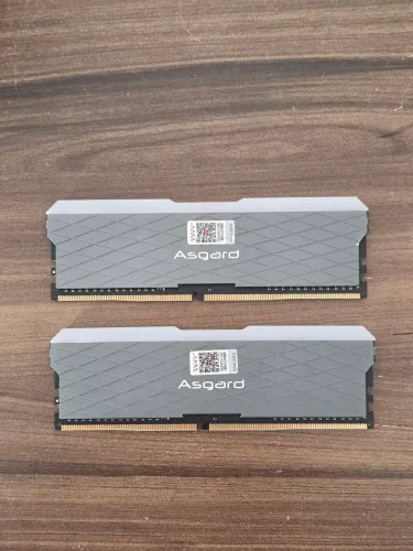 Memoria RAM DDR4 16GB (2x8) RGB