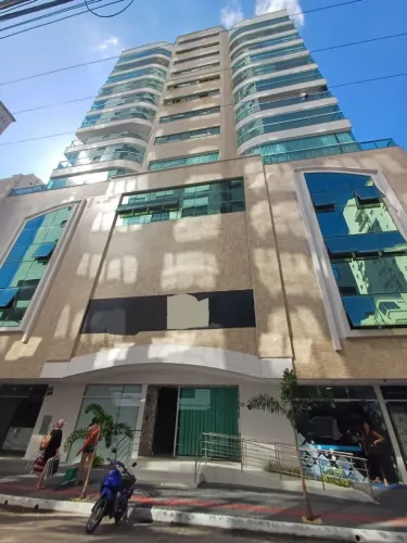 Aluguel anual de Apto 03 suítes em Meia Praia - Itapema/SC!