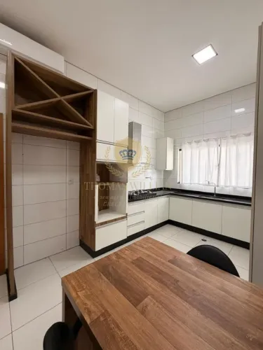 Casa para Locação em Cuiabá, Ribeirão do Lipa, 3 dormitórios, 3 suítes, 5 banheiros, 4 vag