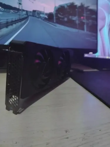 Placa De Video RTX 5060 8 GB Ghost Gainward Praticamente nova