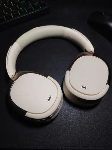 Fone Edifier WH950NB com Cancelameto de Ruído e LDAC