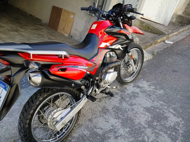 Moto muito confiável nunca deixei cair