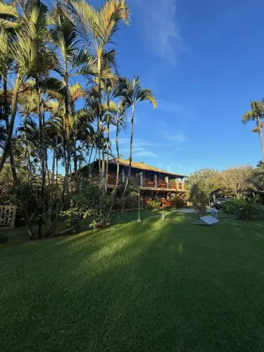 Casa de Alto Padrão: Porteira Fechada, com Lazer Completo e Cercada pela Natureza no Náuti