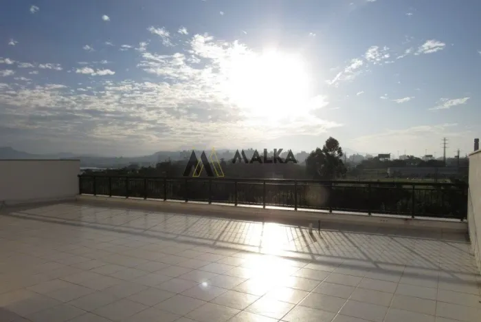 Apartamento com Terraço para Locação em Florianópolis / SC no bairro Abraão