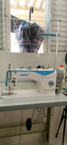 Máquina de costura Jack f4