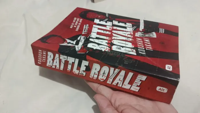 LIVRO BATTLE ROYALY