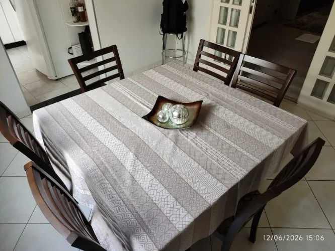 Mesa + 6 cadeiras