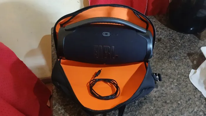 Boombox3 JBL usada em bom estado + bolsa de transporte