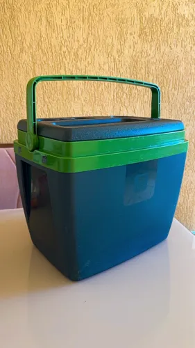 cooler térmico da marca BEL 36 litros