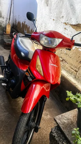 Vende- moto bravax 