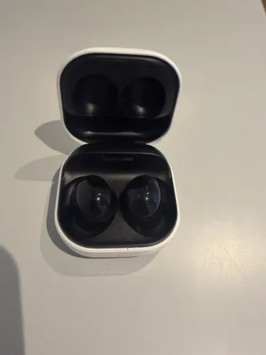 Fone de Ouvido Samsung Galaxy Buds 2 com Cancelamento de Ruído