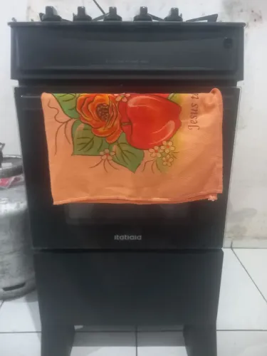 Vendo fogão em ótimo estado,funcionando tudo 700  *17) ...
