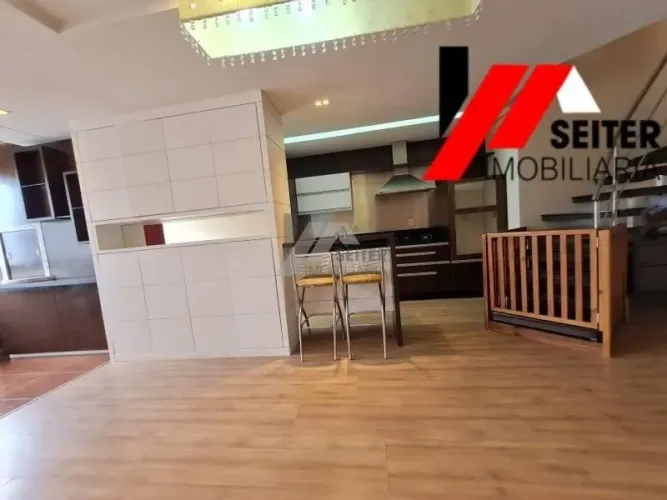 Apartamento Tipo Cobertura para Alugar no Itacorubi