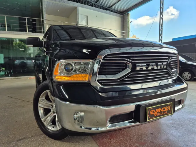 Ram Classic Laramie 5.7 V8 16V Gasolina 4X4 Aut. 2023