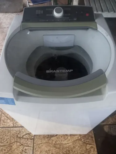 Maquina de lavar roupas 9 kg 127 v