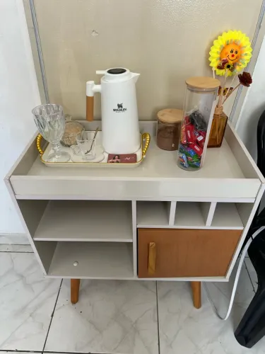 Vende-se cantinho do café 