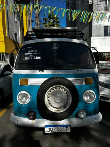 Volkswagen Kombi Furgão (álcool) 2005
