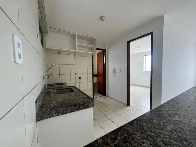 Imóvel para aluguel com 60 metros quadrados com 2 quartos em Itaperi - Fortaleza - CE