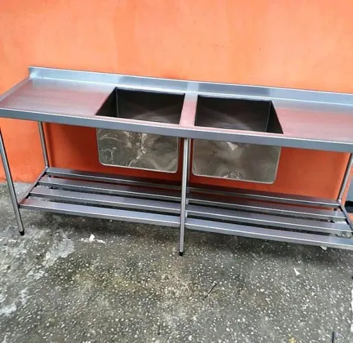 Pia em aço (INOX)