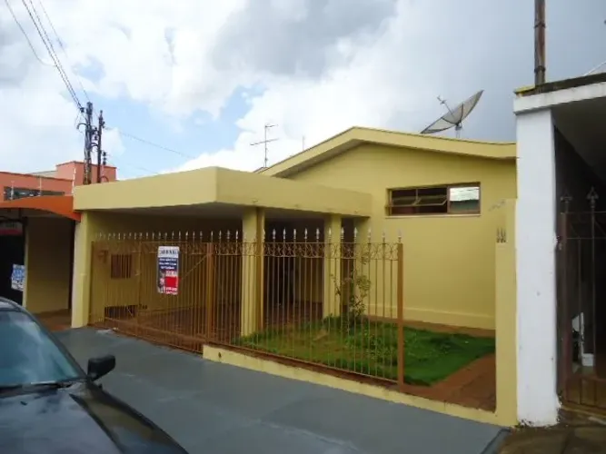 Imovel com e dormitórios na Vila Nery em São Carlos - SP
