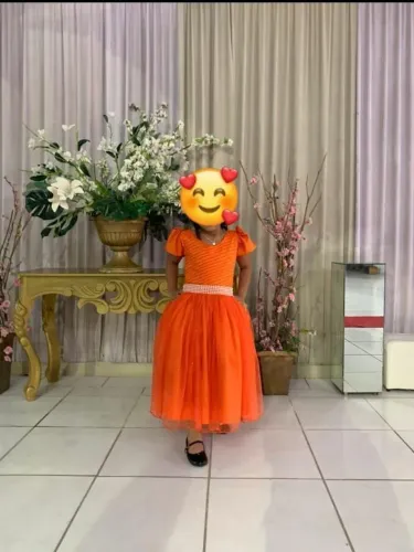 Vestido ABC Laranja. Festa das cores. Vestido cor laranja.