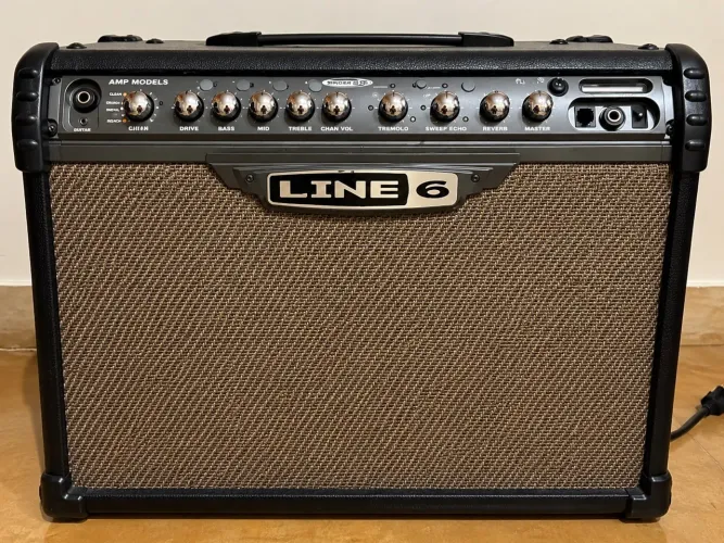 Caixa Amplificador Line 6 spider 3