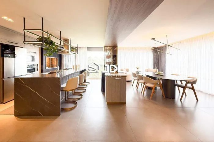 Cobertura Residencial com 3 suítes, 4 vagas e área de 170 m² em Vila Nova, Blumenau