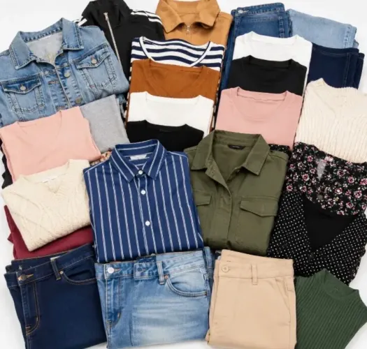 Lote de Roupas (100 peças) para Bazar