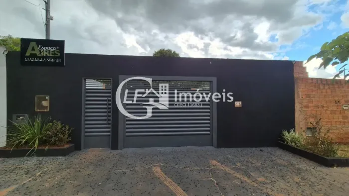 Salão de Festas Comercial à Venda em Campo Grande-MS, Jardim Los Angeles: 2 Banheiros, 5 V