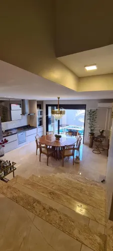 Casa em Vila Rezende, Goiânia: 150m², 3 quartos, 4 banheiros, R$1.150.000,00 para venda.