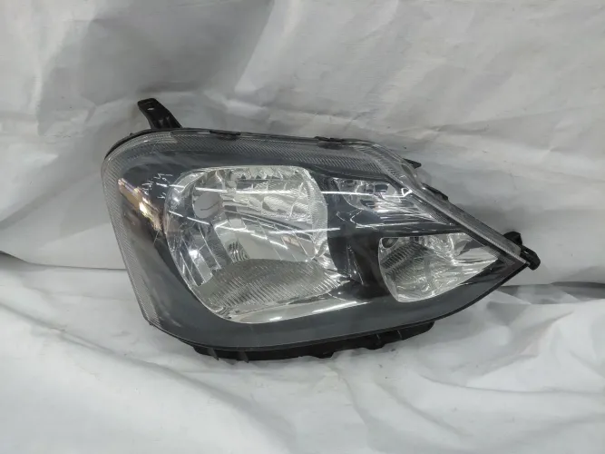 Farol Etios direito Máscara Negra