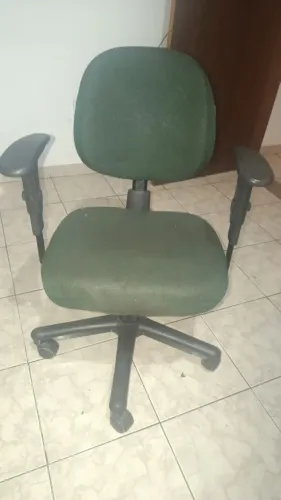 Cadeira nova muito confortável