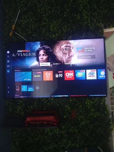 Vendo uma televisão smart da Samsung 50 polegadas 14 meses de uso. 1.800 *