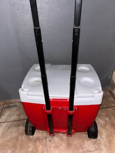 Cooler de rodinhas