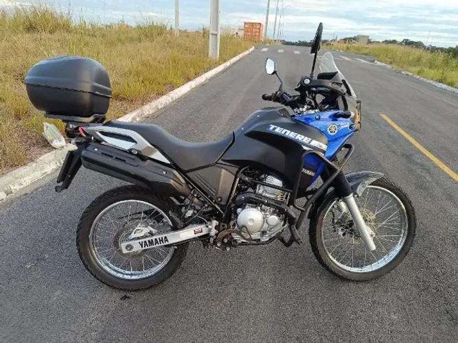 Yamaha XTZ 250 Ténéré · 2019 preta/Azul Apenas  28.000 km