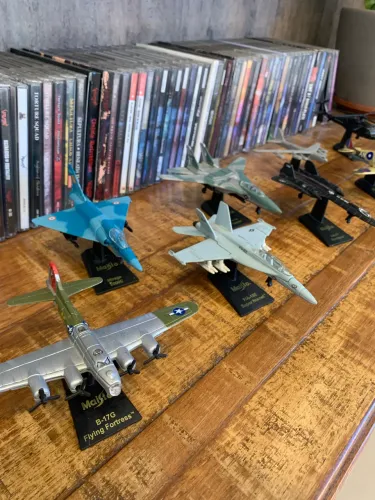Coleção aviões maisto