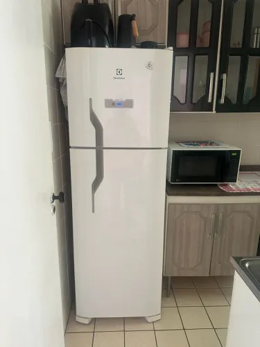 GELADEIRA ELETROLUX FROST FREE DFN44
