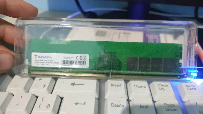 ? MEMÓRIA RAM ADATA 16GB DDR4 ?