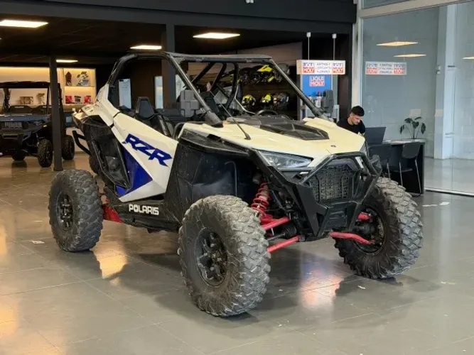 UTV Polaris RZR PRO XP Ultimate Turbo 4X4 2020 - REPASSE!!!