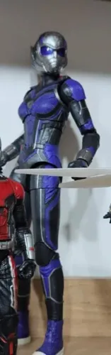 Cassie lang, homem formiga gigante e fantasma