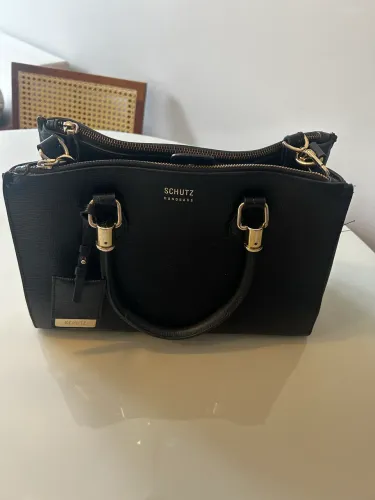 Bolsa da Schutz preta