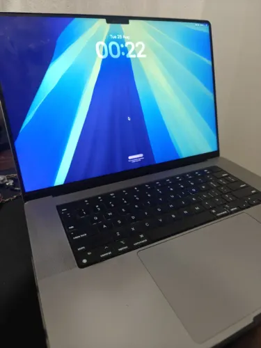 Macbook M1 Pro 16GB 1TB 16in
