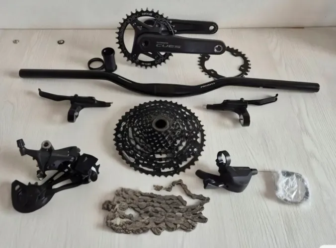Grupo Shimano CUES 10V