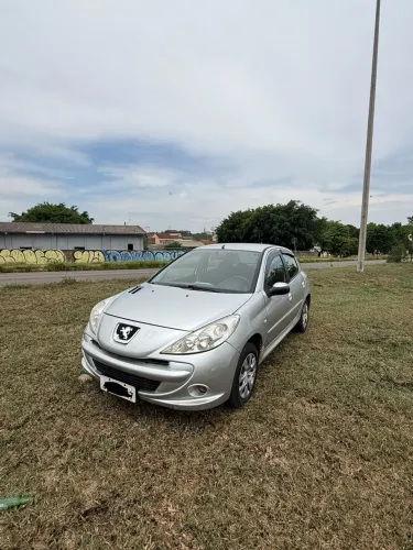 Peugeot 207 XR 1.4 Flex 8V 5P 2013