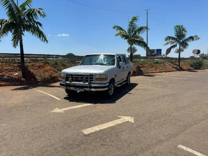 Ford F-1000 S. S. Diesel / S.s. Diesel Turbo 1993
