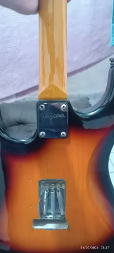 Guitarra tagima TG 530 stratocaster 